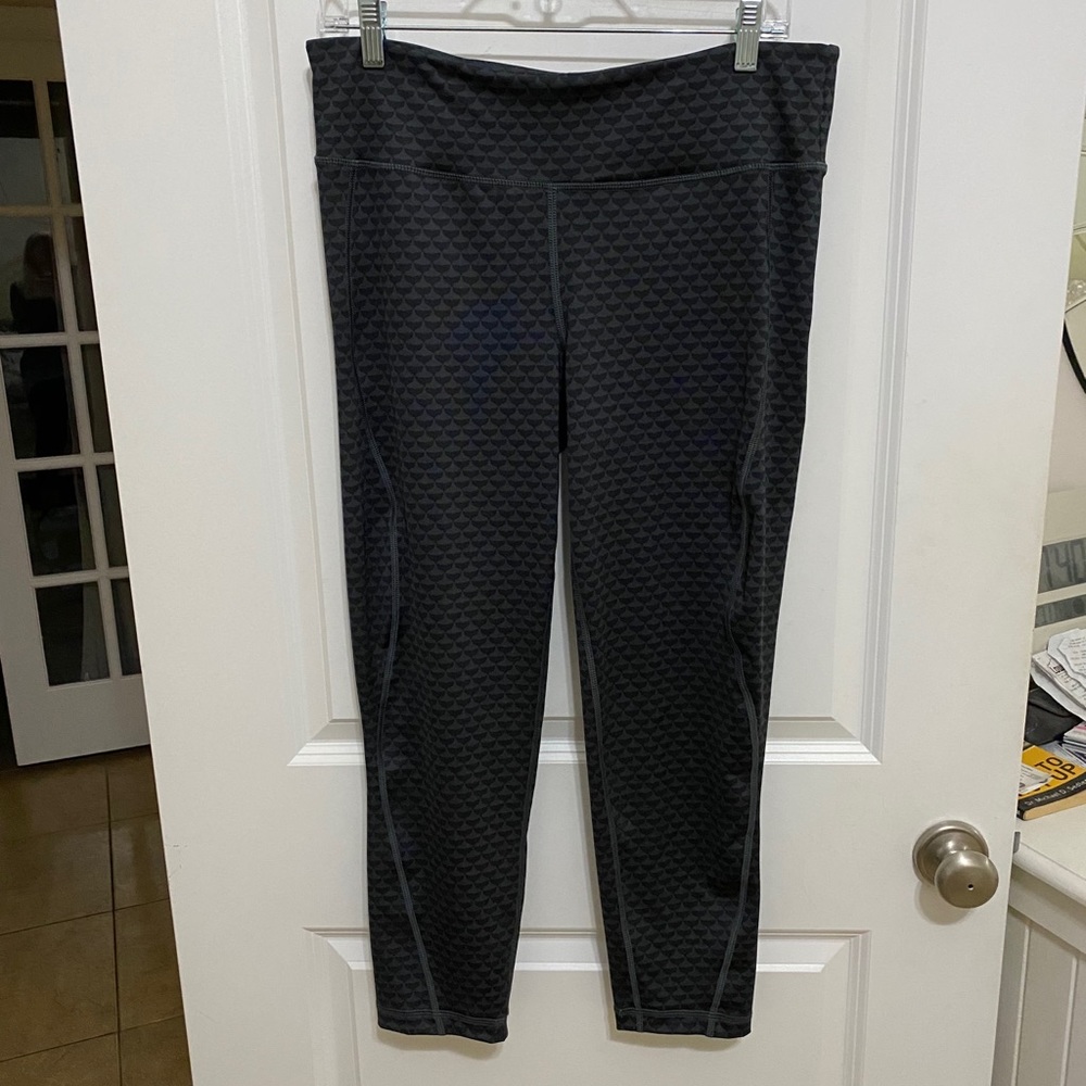 Vineyard Vines women’s performance leggings Large